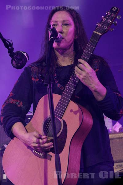 THE BREEDERS - 2017-10-27 - PARIS - Gaite Lyrique - Kim Deal